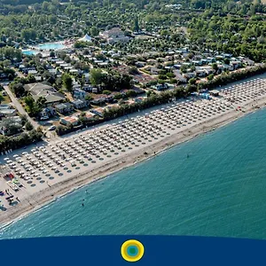 **** Üdülőpark Club Del Sole Vigna Sul Mar Family Collection Olaszország