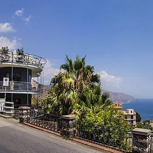 **** Szálloda Palace Olaszország